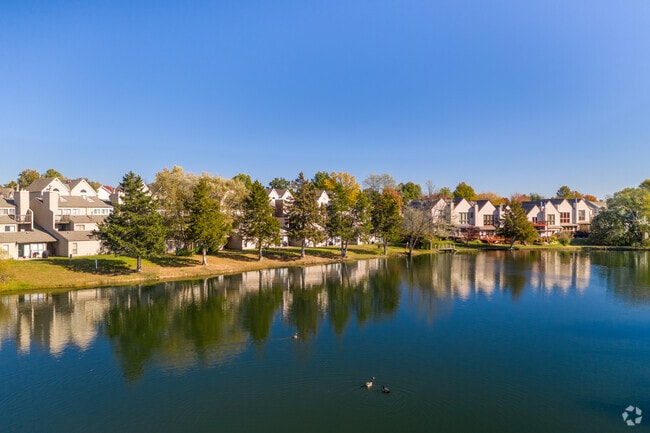 Building Photo - Lakeside Village Rental