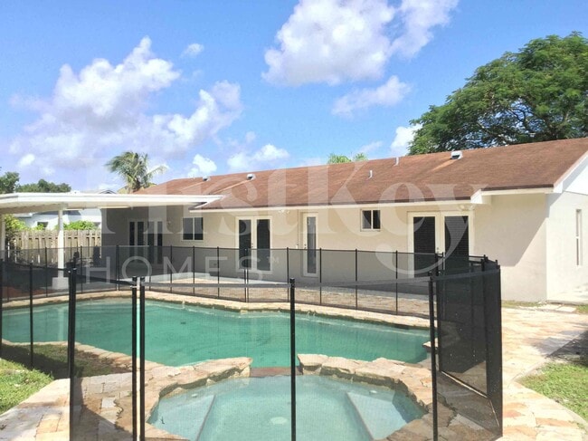 Photo - 19462 SW 87th Pl