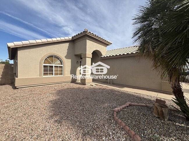Photo - Contemporary style and space in Gilbert!