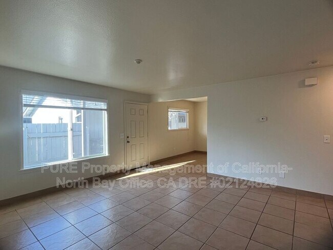 Photo - 2555-H Steele Ln