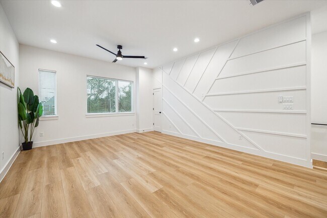 Photo - 3506 Delhi St