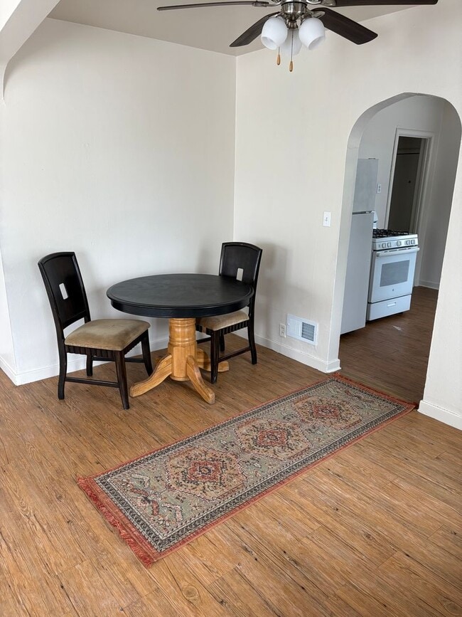 Photo - 3bd 2ba