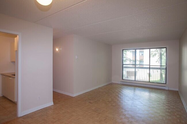 Photo - 1550 Avenue Filion Unité 105