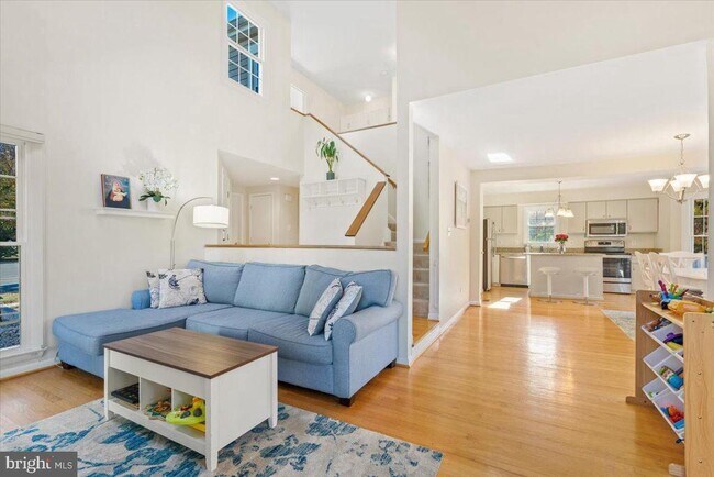 Photo - 7 Rawlston Ct