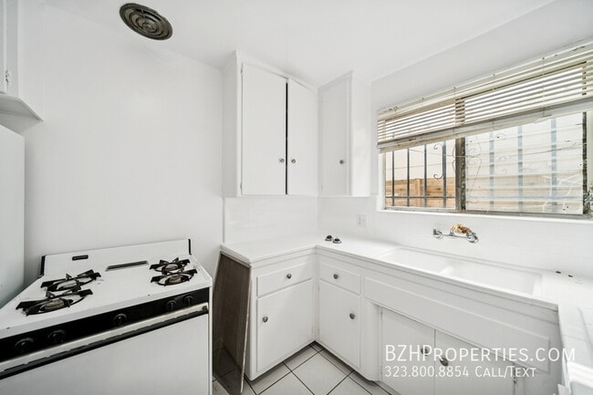 Photo - 2314 S Corning St Unit 3