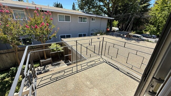 Photo - 190 Sierra Dr Unit C