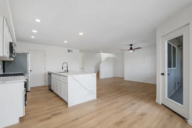 Photo - Hamilton Unidad C