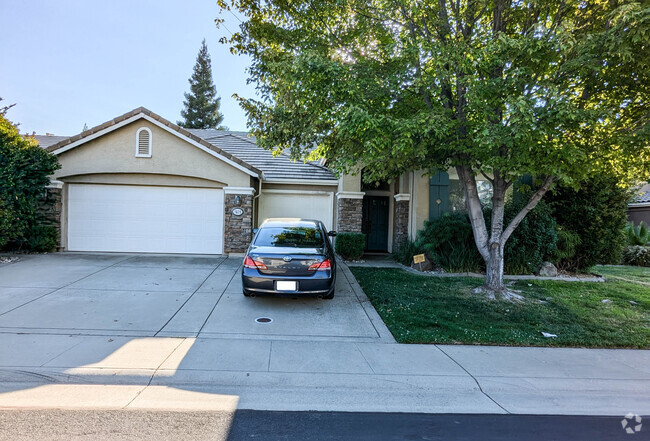 Building Photo - 1520 Arrowwood Ln Rental