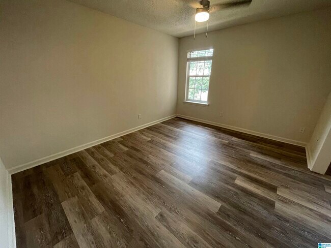 910 Chapel Creek Dr Unit 910