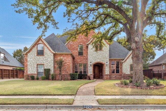 Building Photo - "Luxurious 5-Bed, 4-Bath Retreat in Grapevine - Expansive 4,428 Sq. Ft. Haven!"