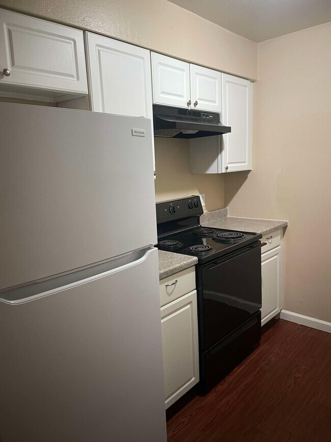 Photo - 1364 Hobart Dr Apartments Unit #A