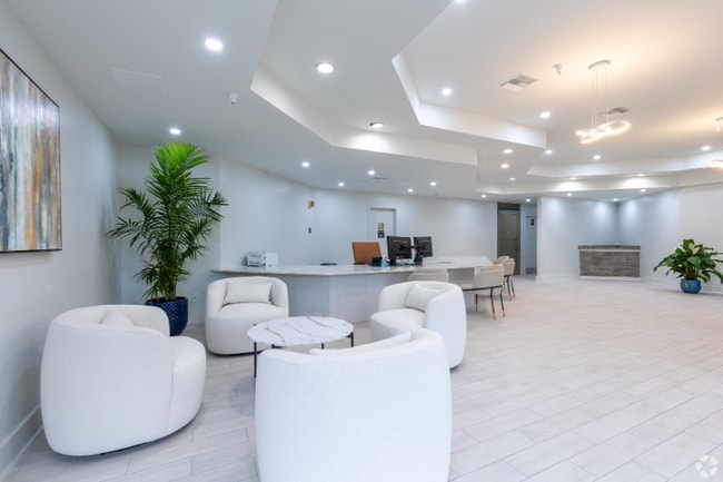 Photo - 5565 W Irlo Bronson Memorial Hwy Unit E182