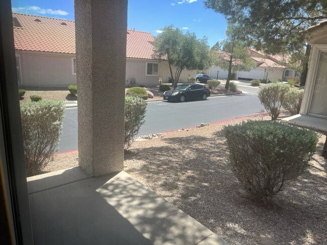 Photo - 7811 Oak Point