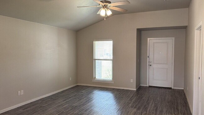 Photo - 2120 N Texas Ave