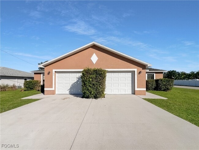 Photo - 111 SE 2nd Ave