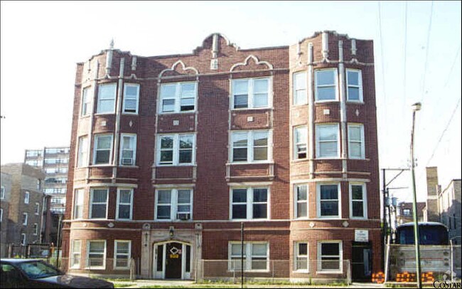 925 E 46th St - 925 East 46th Street