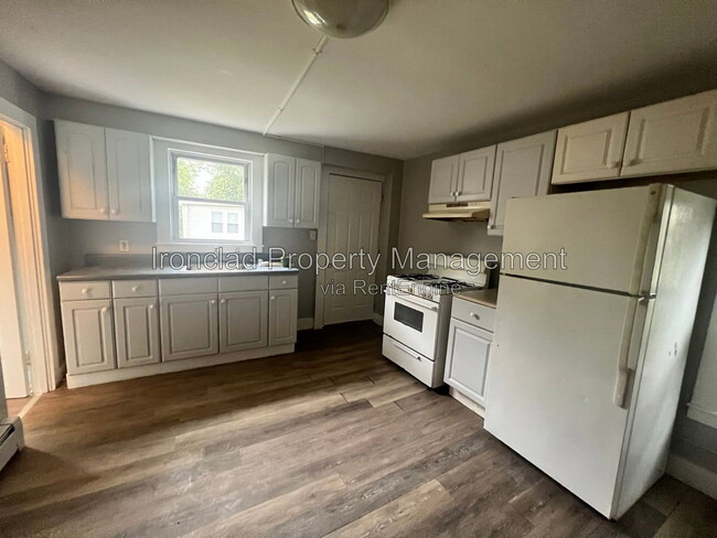 Photo - 206 Main St Unit 204 2