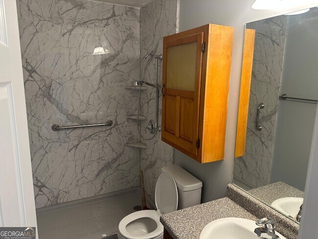 Photo - 561 Highland Pointe Dr