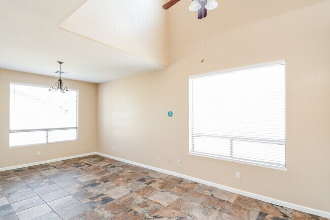 Photo - 810 E Rossi Ct