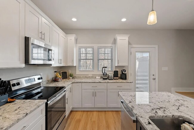 Photo - 36 English Commons Dr