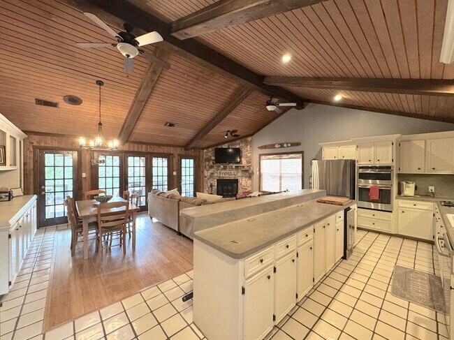 Photo - 104 Canteen Apartment