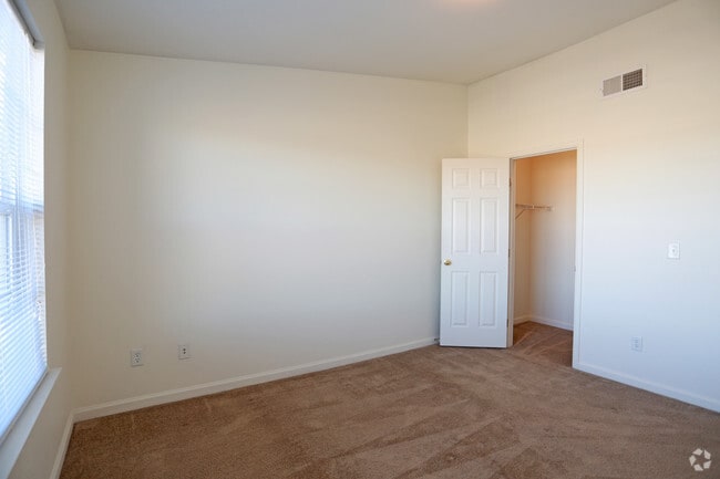 2BR, 1BA - Mesa Verde