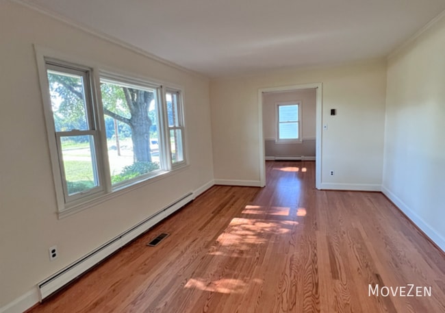 Photo - 654 Meadowlark Dr