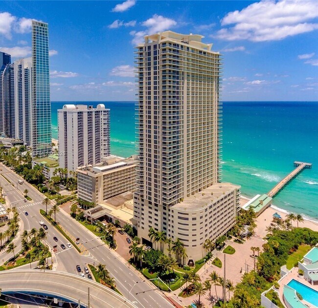 Building Photo - 16699 Collins Ave Unit 2407