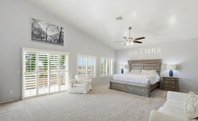 Photo - 2575 E Drake St