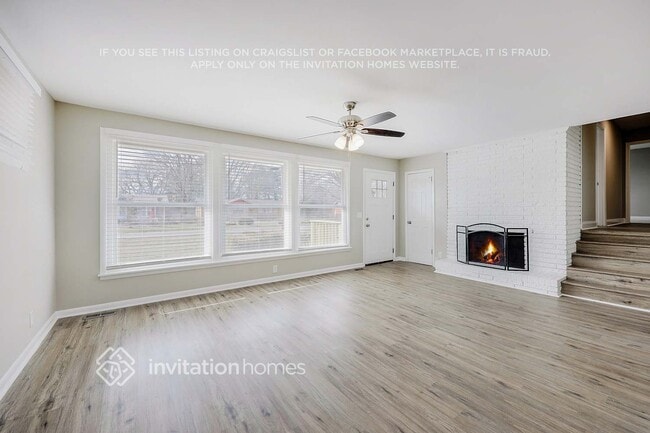 Photo - 728 Winthorne Dr