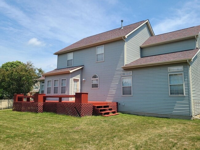 Photo - 5 Bedroom 2 and 1/2 bathrooms located in Cherry Hills Subdivision! Available Now!