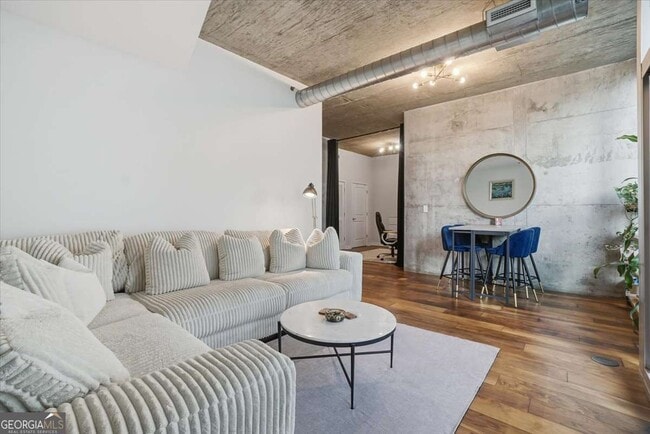 Building Photo - 923 Peachtree St NE Unit 1221