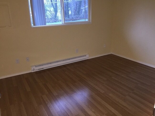 Photo - Completely remodeled 3 bedroom unit!! Pets...