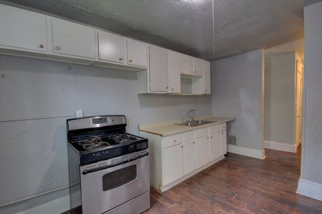 Photo - 2 bedroom with bonus space Unit 1320 1/2