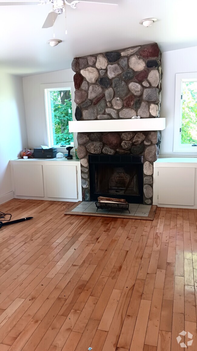 Building Photo - 4503 Lakeland Dr Rental