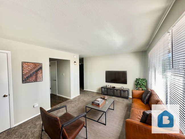 Photo - 6450 Chippewa Rd Unit 2
