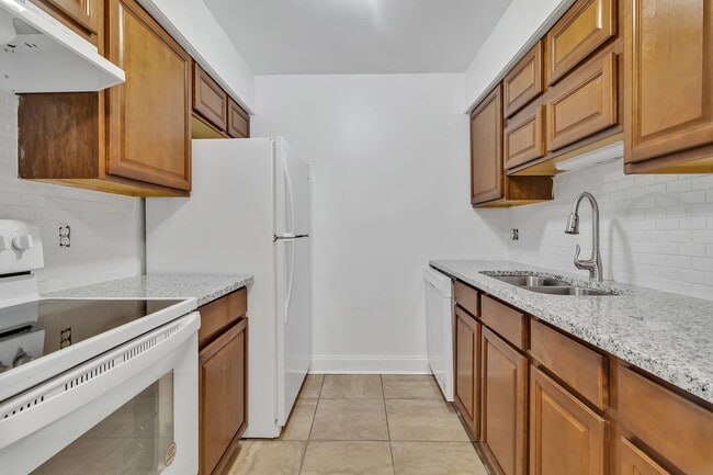 Photo - Beautiful 2/2 Condo close to the Orlando International Airport. 1st floor.