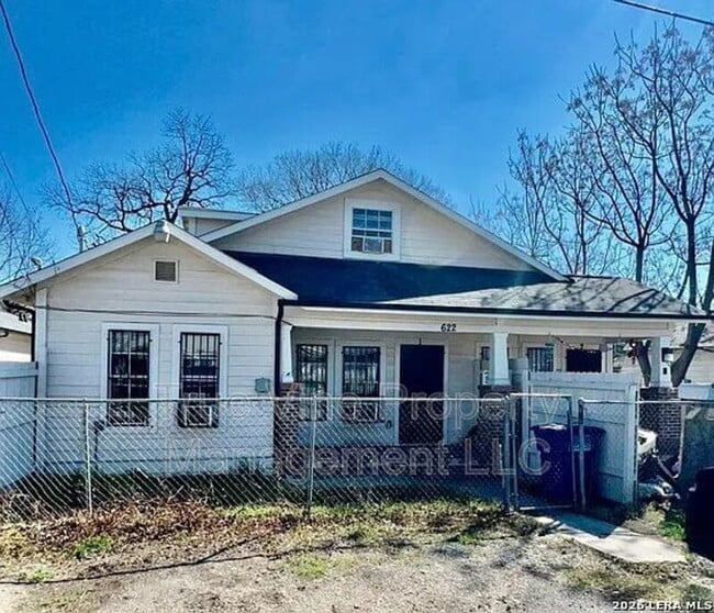 Building Photo - 622 S Navidad St Unit 1