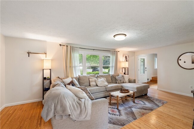 Photo - 20 Paddington Dr