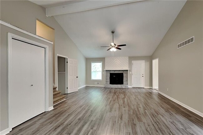 Photo - 1341 Rhododendron Dr NW