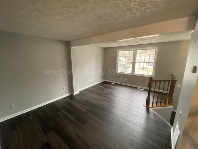 Photo - 300 Cross Ridge Ct
