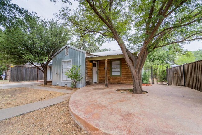 Photo - AUGUST PRE-LEASE! ADORABLE 3 bedroom!