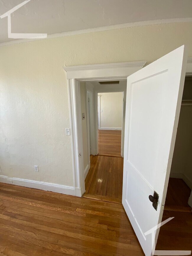 Photo - Avl 3/4/26 No Fee! Renovated 1BR in Fenway elevator building