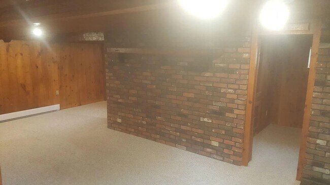 81 Oak St Unit 3