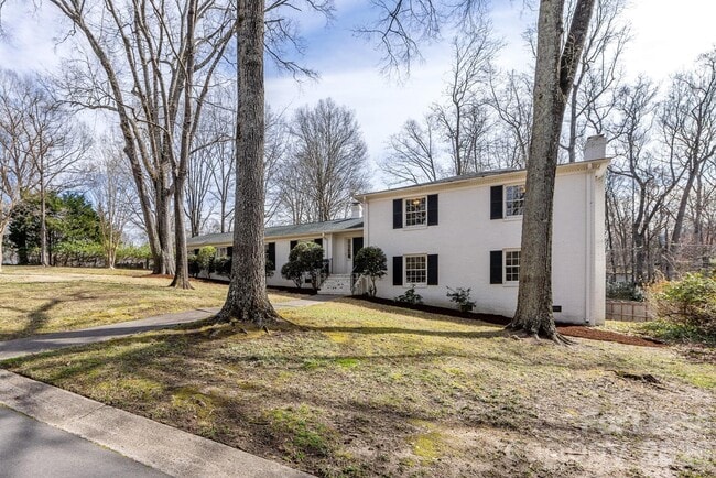 Photo - 1116 Circlewood Dr