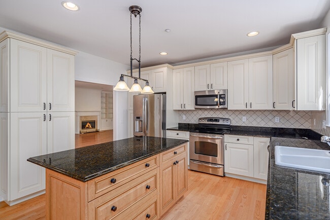 Photo - 82 Suzie Dr Unit 82