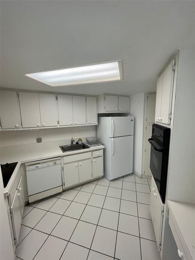 Photo - 801 Brickell Bay Dr Unidad 1567 Rental