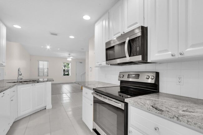 Building Photo - 3183 E Community Dr
