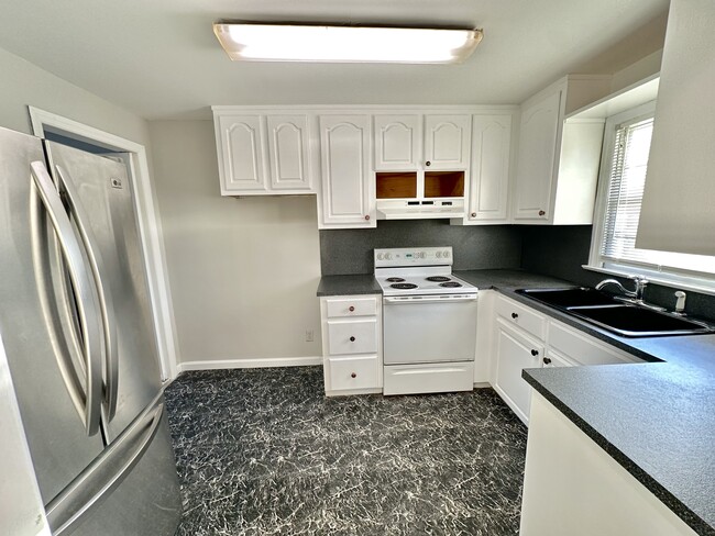 Photo - 217 Valley St