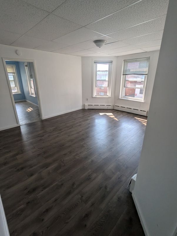 Photo - 1286 Newport Ave Unidad 2